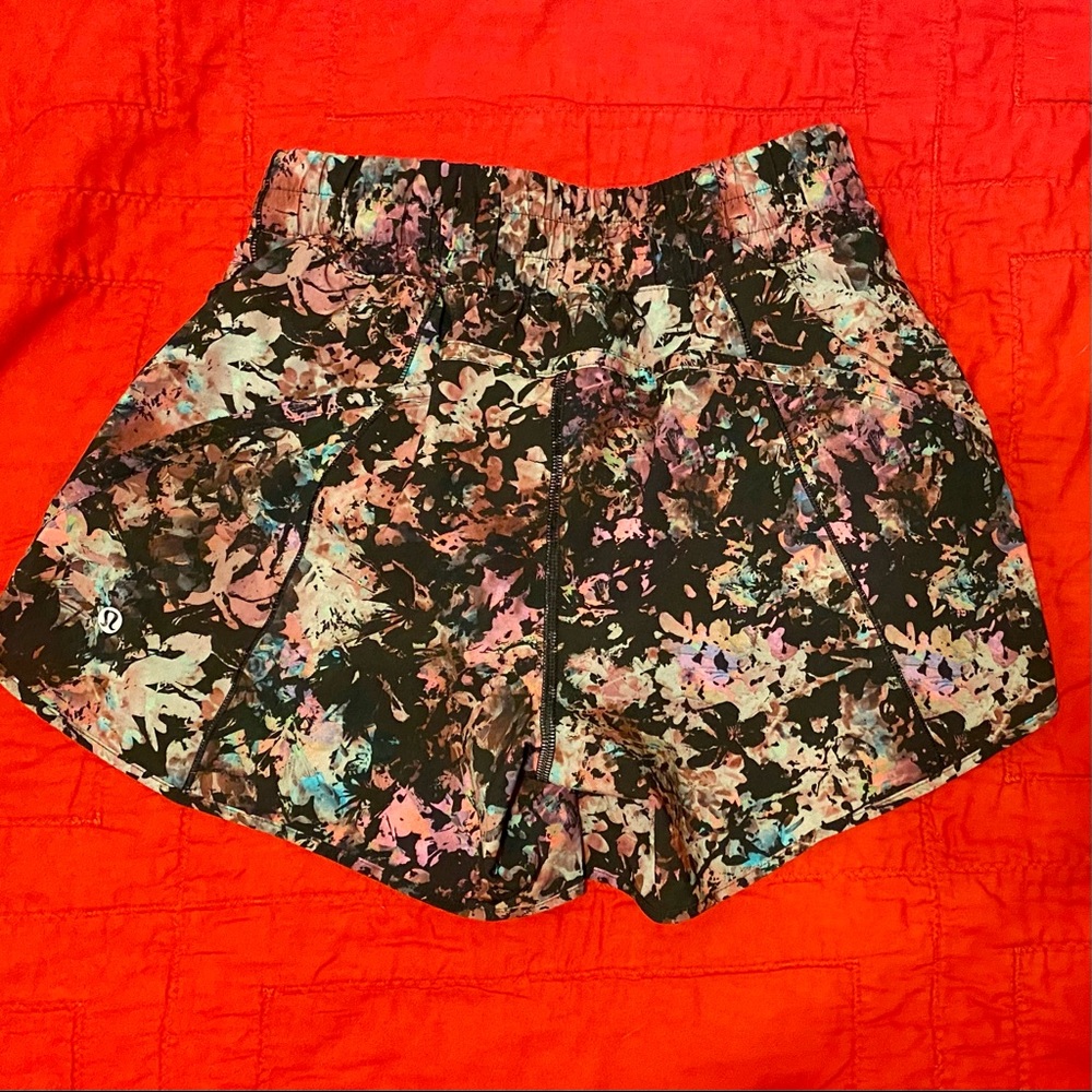 Lululemon TRACK THAT MID-RISE LINED SHORT 5" 6